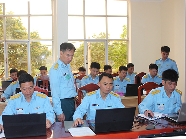 Sư đoàn 365 tổ chức hội thi cán bộ giảng dạy chính trị