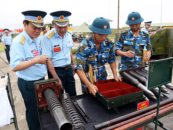 Quân chủng Phòng không-Không quân tổ chức hội thao bảo quản định kỳ tháng đại đội PPK57mm có khí tài