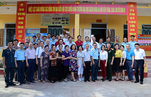 Chuyến giao lưu thắm tình quân dân trên mảnh đất Quảng Bình