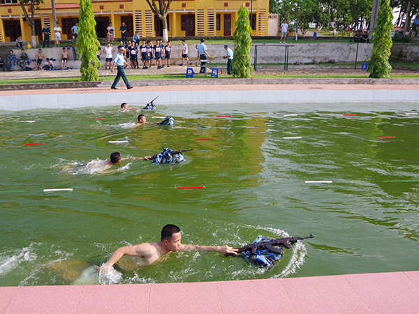 Sư đoàn 365 tổ chức hội thao thể dục, thể thao