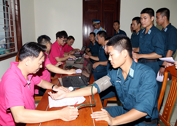 Tuổi trẻ Sư đoàn 371 tham gia hiến máu tình nguyện năm 2018