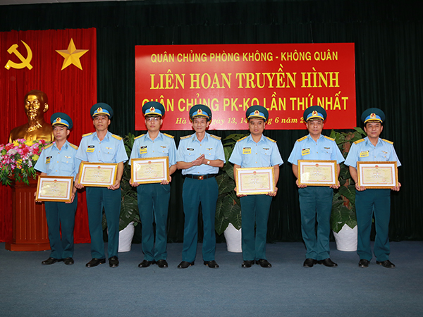 Nâng cao trình độ đội ngũ làm truyền hình cơ sở