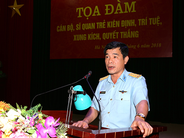 Các đơn vị trong Quân chủng PK-KQ tổ chức tọa đàm sĩ quan trẻ
