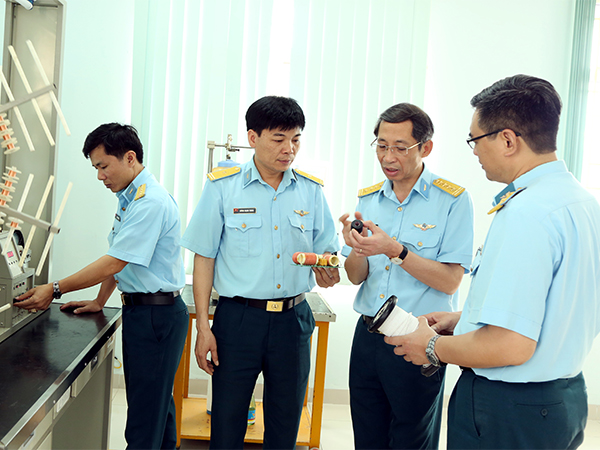 Tấm gương say mê nghiên cứu khoa học