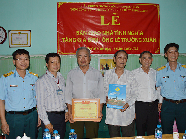 Tổng công ty ACC bàn giao nhà tình nghĩa tặng gia đình ông Lê Trường Xuân