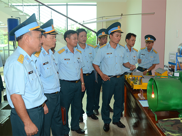 Sư đoàn 375 tổ chức Hội thi Sáng kiến, cải tiến mô hình, trang thiết bị huấn luyện hậu cần năm 2018