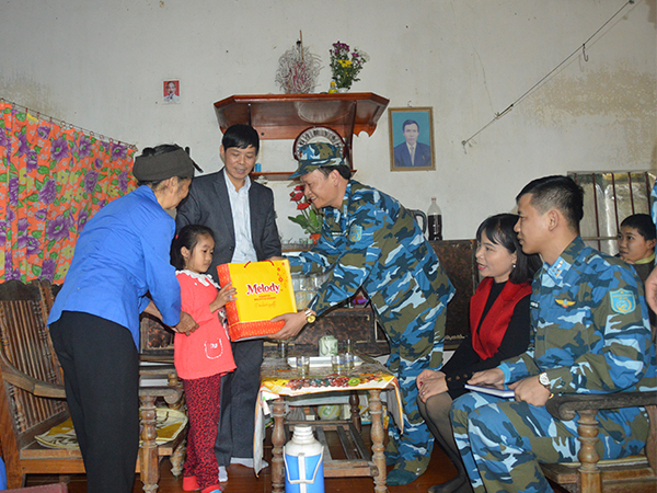 Học viện PK-KQ hoàn thành tốt nhiệm vụ hành quân dã ngoại  làm công tác dân vận