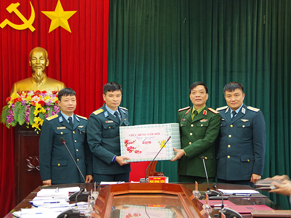Bộ Tổng tham mưu kiểm tra, chúc Tết Sư đoàn 365