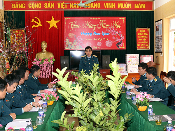 Quân chủng Phòng không - Không quân kiểm tra và chú tết các đơn vị thuộc Sư đoàn 361 và Tiểu đoàn Căn cứ Sân bay Nà Sản