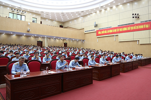 Thường vụ Đảng ủy Quân chủng PK-KQ thông báo nhanh kết quả Hội nghị lần thứ 11, Ban chấp hành Trung ương Đảng (Khóa XII)