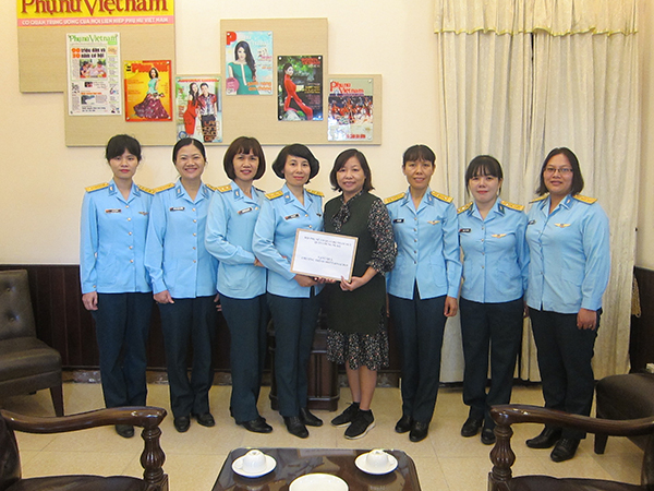 Hội Phụ nữ Bộ Tham mưu và Hội Phụ nữ Sư đoàn 361 ủng hộ Chương trình Mottainai