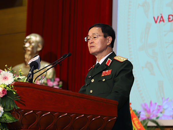 Ngân hàng TMCP Quân đội gặp mặt kỷ niệm 25 năm thành lập và đón nhận Huân chương Bảo vệ Tổ quốc Hạng Nhất