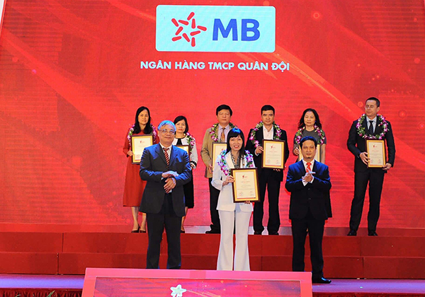 MB lọt top 15 doanh nghiệp lợi nhuận tốt nhất Việt Nam