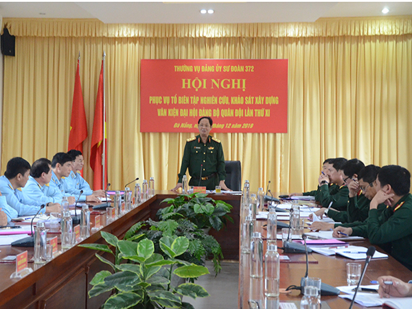 Đoàn công tác Tổng cục Chính trị làm việc tại Sư đoàn 372