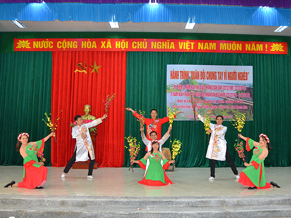 Cục Kỹ thuật Phòng không-Không quân tổ chức Hành trình “Quân đội chung tay vì người nghèo”