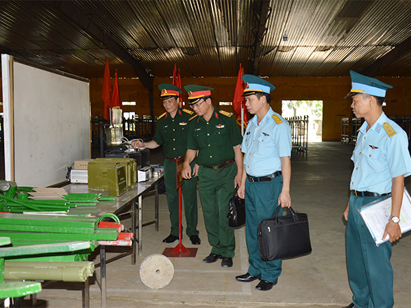 Tổng cục Hậu cần kiểm tra công tác chuẩn bị huấn luyện chiến sĩ mới tại Sư đoàn 367 và Sư đoàn 370