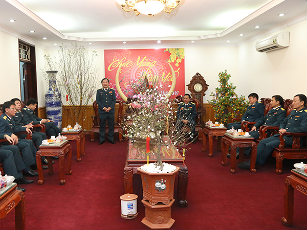 Thủ trưởng Bộ Tư lệnh Quân chủng Phòng không - Không quân chúc mừng các cơ quan Quân chủng nhân dịp Tết Kỷ Hợi - 2019
