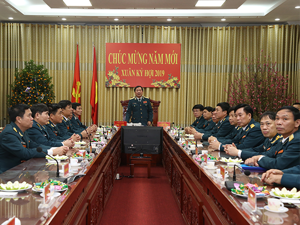 Thủ trưởng Bộ Tư lệnh Quân chủng Phòng không - Không quân chúc mừng các cơ quan Quân chủng nhân dịp Tết Kỷ Hợi - 2019