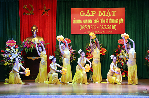 Gặp mặt nhân kỷ niệm 64 năm ngày truyền thống Bộ đội Không