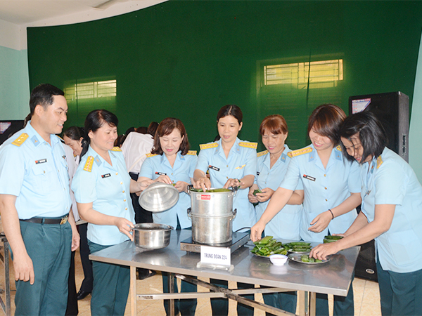 Các cơ quan, đơn vị trong Quân chủng Phòng không-Không quân tổ chức nhiều hoạt động nhân kỷ niệm ngày Quốc tế Phụ nữ
