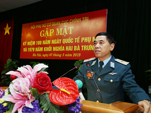 Cục Chính trị PK-KQ và Trường Sĩ quan Không quân gặp mặt cán bộ, hội viên phụ nữ nhân kỷ niệm 109 năm ngày Quốc tế Phụ nữ 8-3