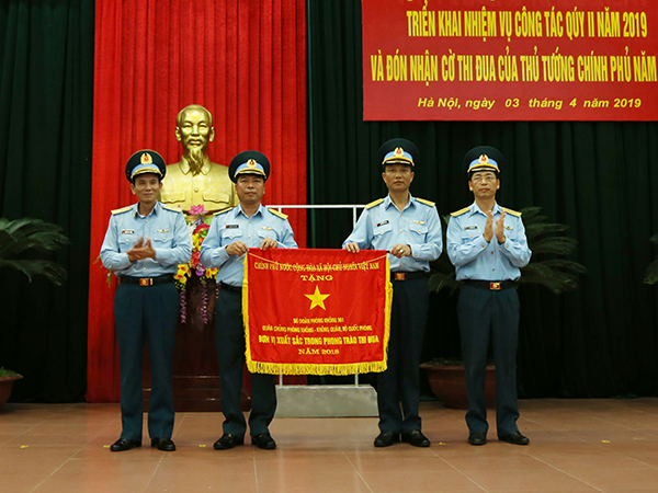 Sư đoàn 361 triển khai nhiệm vụ công tác Quý 2 và đón nhận Cờ thi đua của Thủ tướng Chính phủ