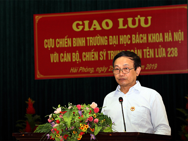 Hội Cựu chiến binh Trường Đại học Bách Khoa Hà Nội thăm và giao lưu với Trung đoàn 238