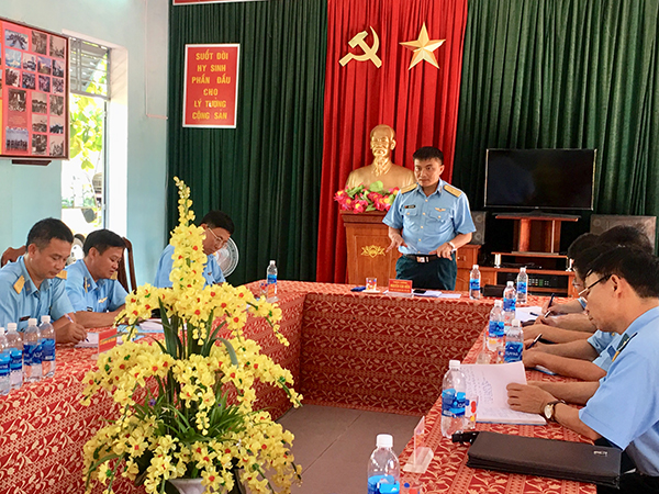 Thiếu tướng Nguyễn Văn Hiền - Phó Tư lệnh Quân chủng kiểm tra Sư đoàn 375
