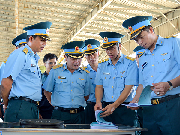 Quân chủng Phòng không - Không quân tham quan xây dựng đơn vị vững mạnh toàn diện, “mẫu mực, tiêu biểu” năm 2019 tại Trung đoàn 937