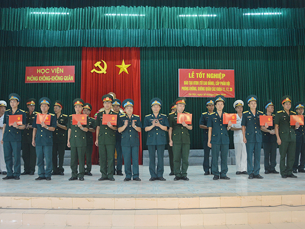 Học viện Phòng không - Không quân tổ chức Lễ tốt nghiệp các khóa đào tạo hoàn thiện đại học, cấp phân đội phòng không, không quân