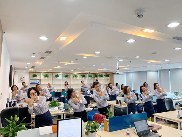 Happy Banker - Happy MBer: Mỗi ngày đi làm là mỗi ngày vui