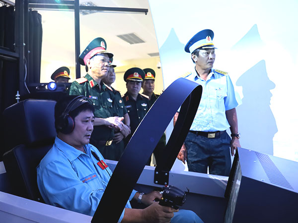 Bộ Tổng Tham mưu kiểm tra công tác giáo dục - đào tạo và xây dựng chính quy tại Trường Sĩ quan Không quân