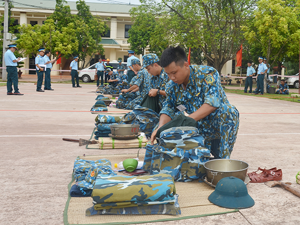 Cán bộ, nhân viên ngành Hậu cần Sư đoàn 365 đua tài