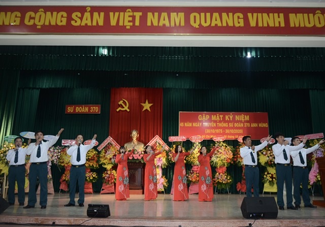 Sư đoàn không quân 370 gặp mặt kỷ niệm 45 năm ngày truyền thống