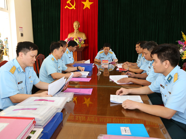 Quân chủng Phòng không - Không quân kiểm tra Trung đoàn 921