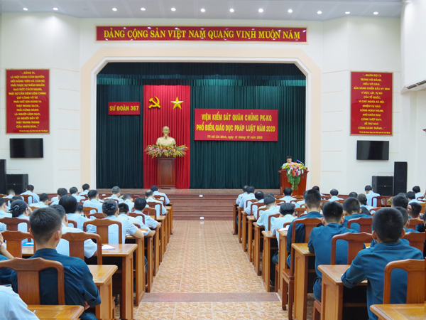Viện Kiểm sát quân sự Quân chủng PK-KQ phổ biến, giáo dục pháp luật năm 2020 tại Sư đoàn 367
