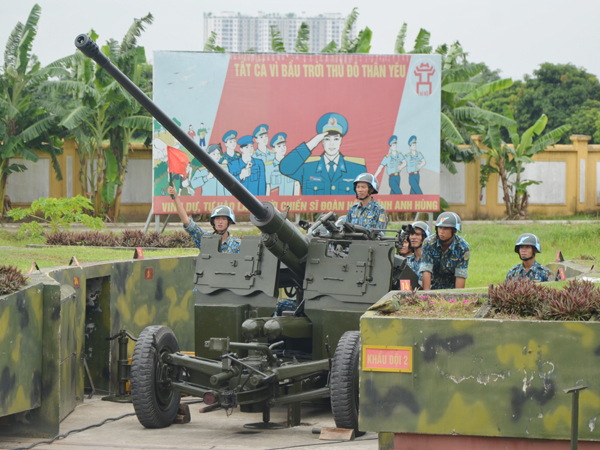 Thi đua huấn luyện thực chất, vững chắc ở Đoàn Hồng Lĩnh anh hùng