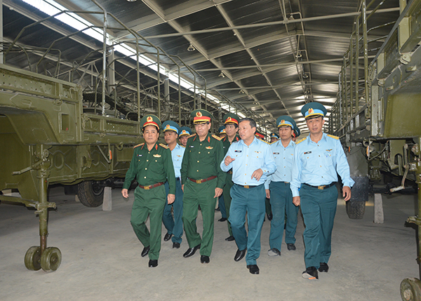 Tổng cục Kỹ thuật làm việc tại Quân chủng Phòng không - Không quân