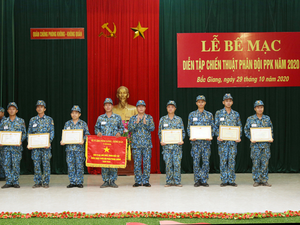 Quân chủng Phòng không - Không quân bế mạc Diễn tập Chiến thuật phân đội pháo phòng không năm 2020