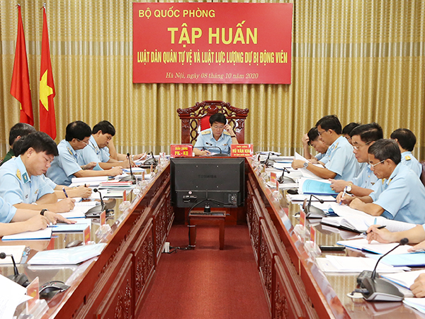 Bộ Quốc phòng tập huấn Luật Dân quân tự vệ và Luật Lực lượng dự bị động viên