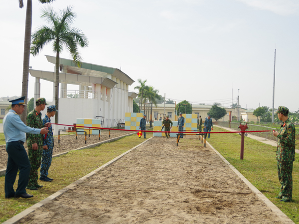 Quân chủng Phòng không - Không quân kiểm tra Trường Trung cấp Kỹ thuật PK-KQ