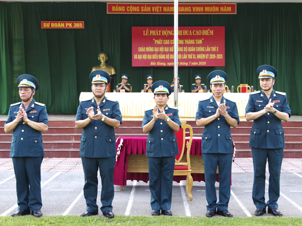Sư đoàn 365 phát động đợt thi đua cao điểm “Phất cao cờ hồng Tháng Tám”