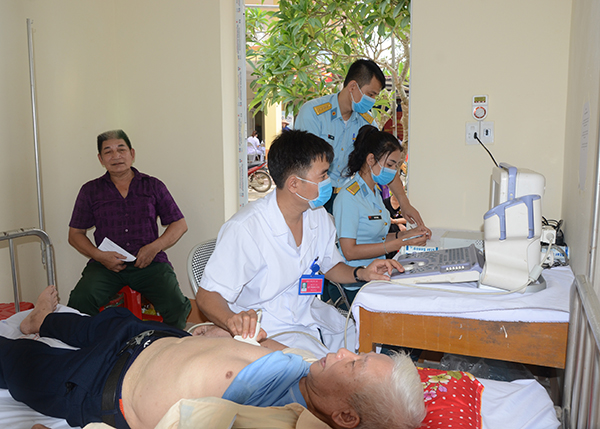 Quân chủng Phòng không - Không quân tổ chức hành quân về nguồn làm công tác dân vận