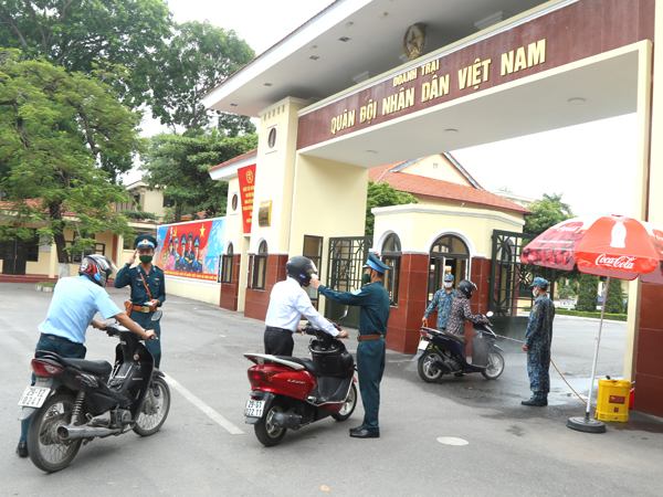 Khắc phục khó khăn, hoàn thành tốt nhiệm vụ được giao