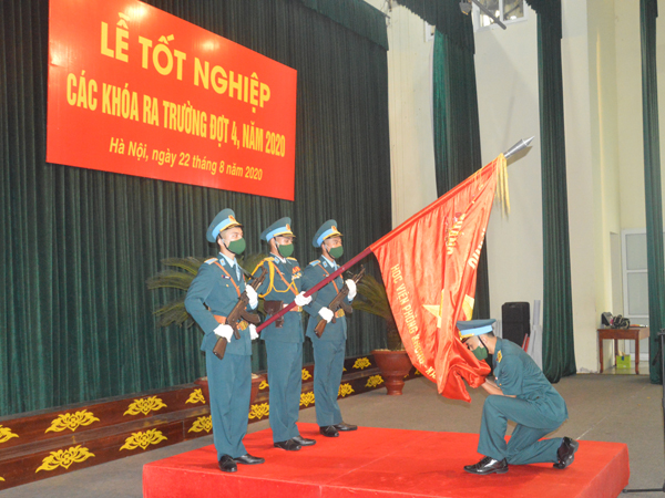 Học viện Phòng không - Không quân tổ chức Lễ tốt nghiệp các khóa ra trường đợt 4 năm 2020