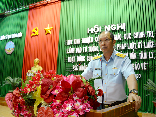 Trường Sĩ quan Không quân rút kinh nghiệm công tác giáo dục chính trị, lãnh đạo tư tưởng, giáo dục pháp luật, kỷ luật
