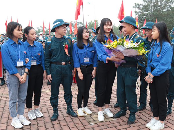 Các đơn vị trong Quân chủng Phòng không-Không quân tiếp nhận chiến sĩ mới năm 2020