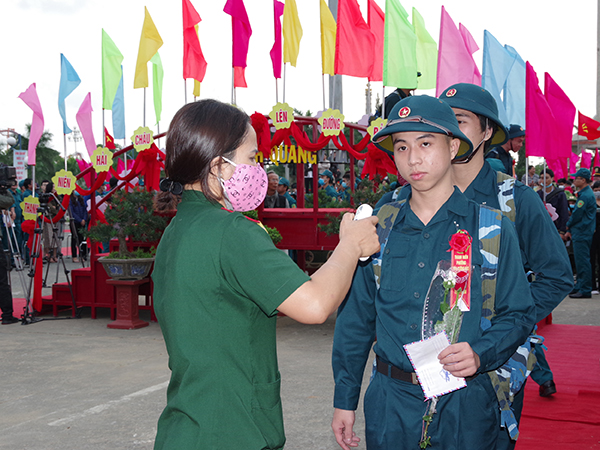 Các đơn vị trong Quân chủng Phòng không-Không quân tiếp nhận chiến sĩ mới năm 2020