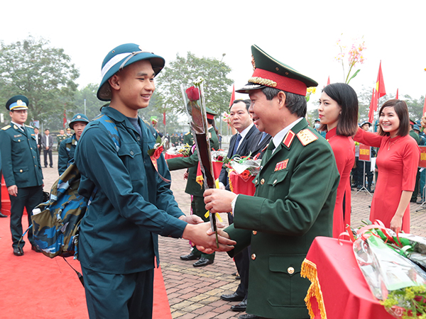 Các đơn vị trong Quân chủng Phòng không-Không quân tiếp nhận chiến sĩ mới năm 2020