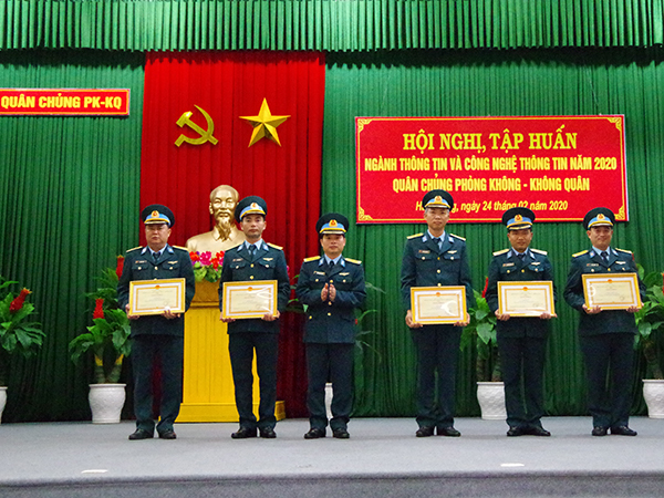 Quân chủng Phòng không-Không quân tổ chức hội nghị, tập huấn ngành Thông tin và công nghệ thông tin năm 2020